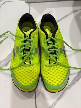 Brooks PureConnect 3 Minimalist Running Shoes Neon Yellow Green – Women's 8.5 –
